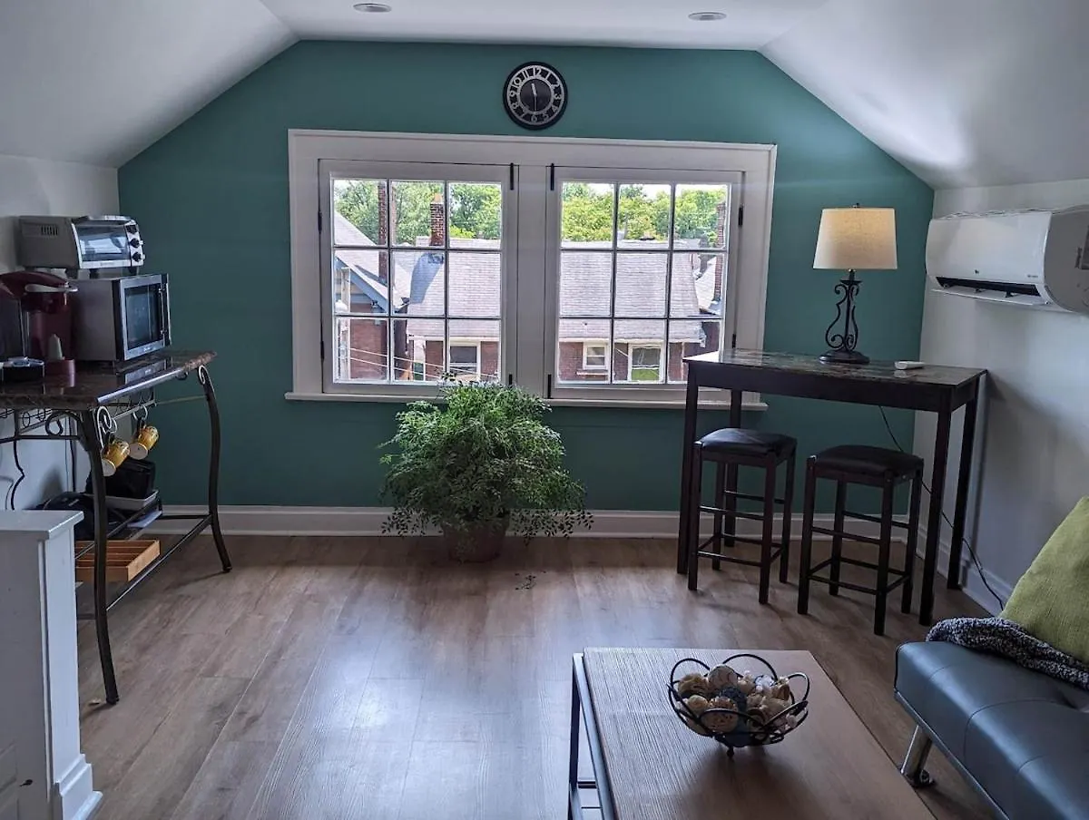 Bright Studio Stay Downtown Columbus United States